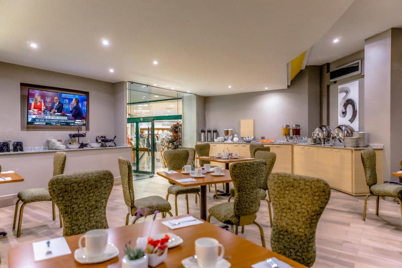 La Joya Pachuca Hotell Eksteriør bilde The lounge at the airport